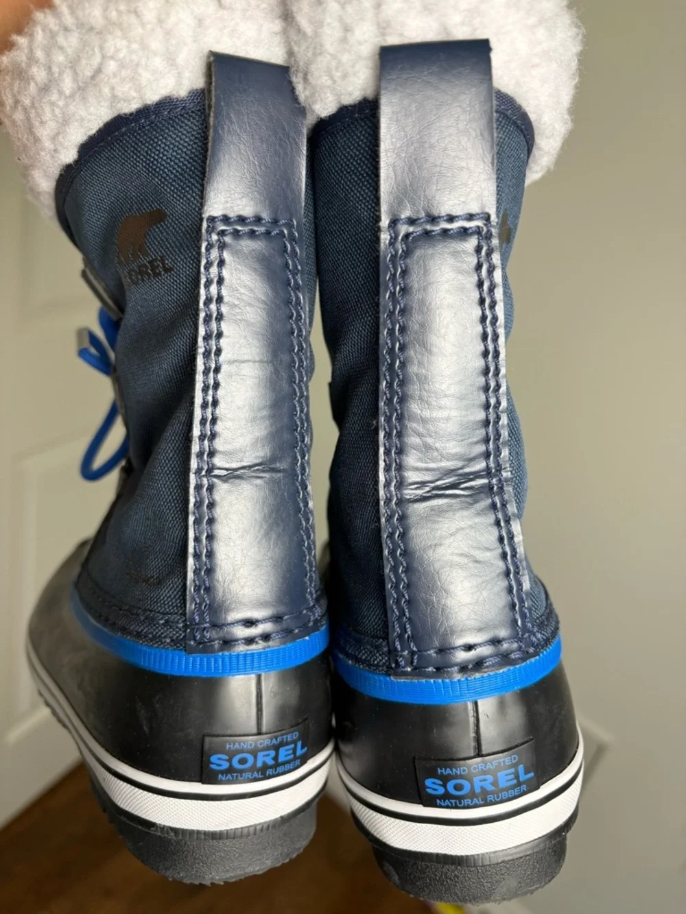 Sorel Youth/ Kids Navy Blue Winter Boots with Shearling Collar Size 2